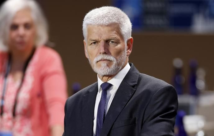 Президент Чехии: европейские члены НАТО должны защищаться сами, не полагаясь на США
 