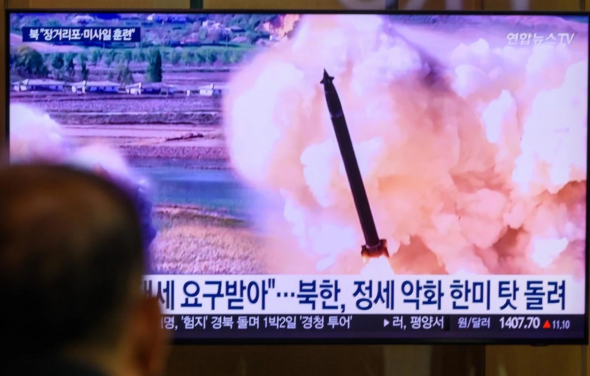 КНДР запустила баллистическую ракету
 