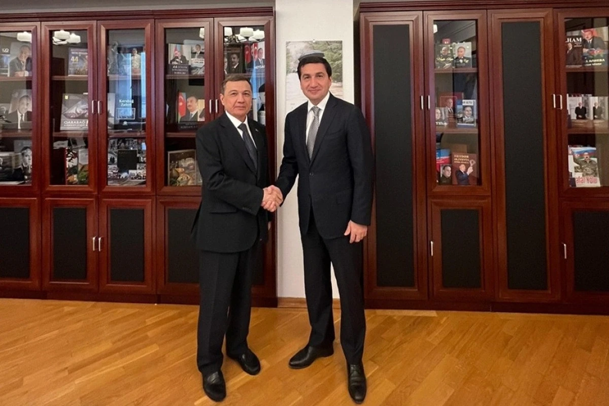 Хикмет Гаджиев провел встречу с послом Туркменистана в Азербайджане
 