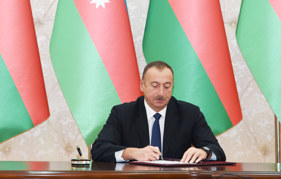 Президент освободил от должности главу ИВ Гарадагского района
 