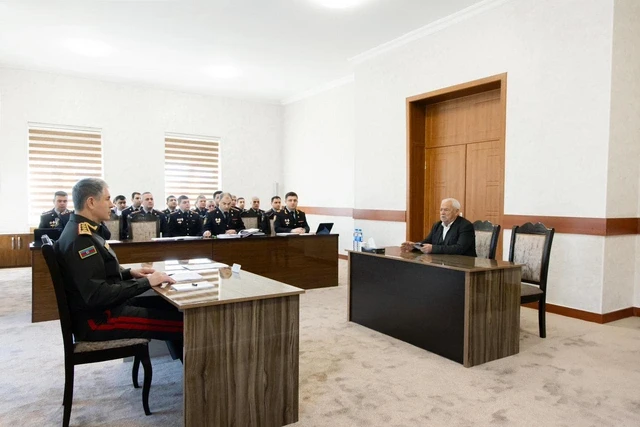 Вилаят Эйвазов провел прием граждан и строевой смотр в Габалинском районе - ФОТО/ВИДЕО
 