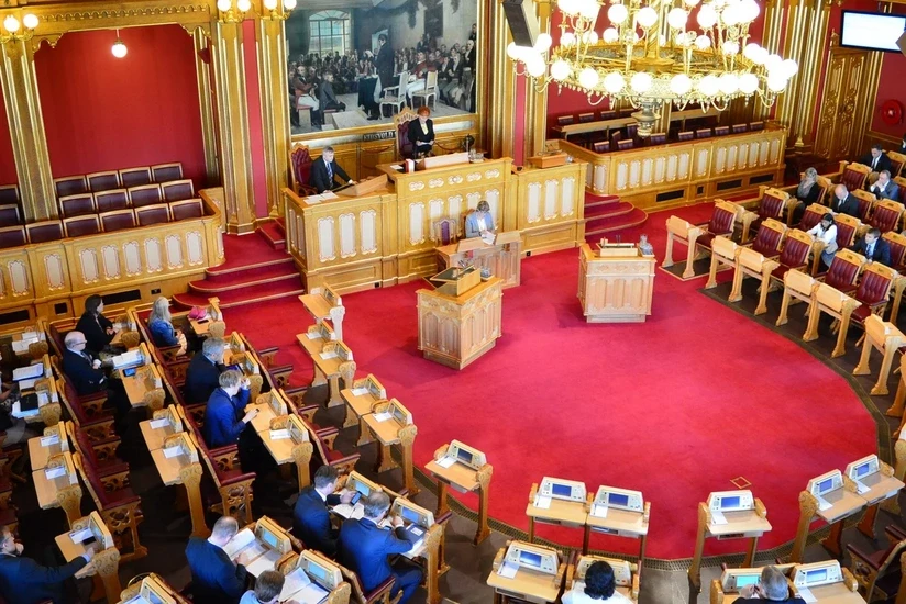 Парламент Норвегии проголосовал за сохранение монархии
 