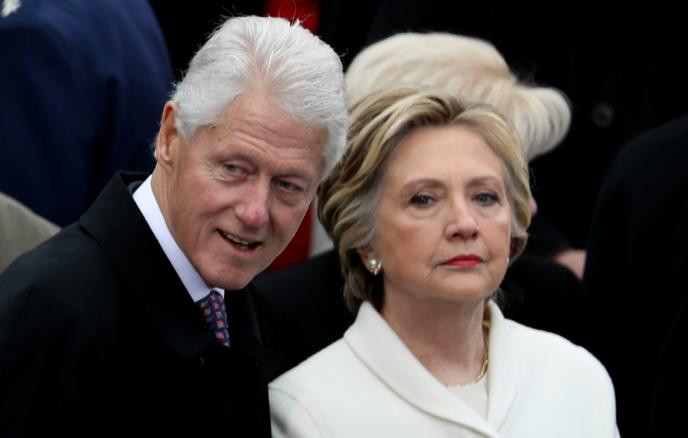 Чета Клинтонов согласилась дать показания