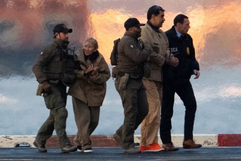 Медведев прокомментировал похищение Мадуро
 