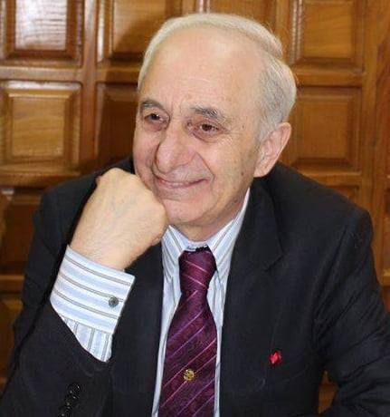 Дружба умом, любовь сердцем
 