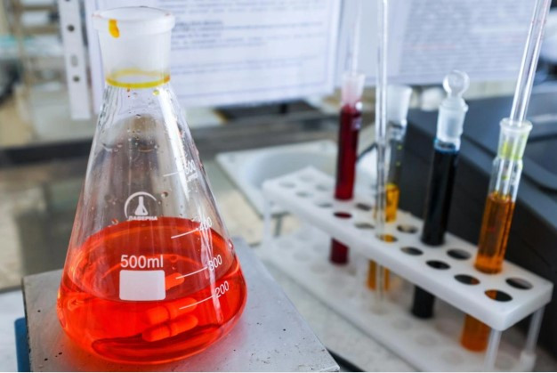 Ученые разработали датчик для быстрого определения сахара и алкоголя в напитках
 