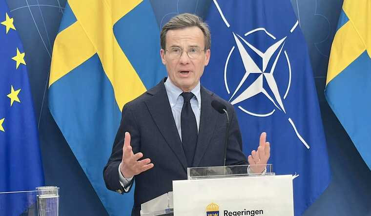 Премьер Швеции раскритиковал идею Макрона
 