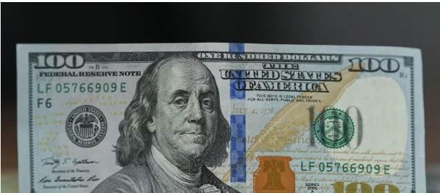 Рынок США за сутки потерял 1 трлн долларов из-за обвала акций крупнейших IT-компаний
 