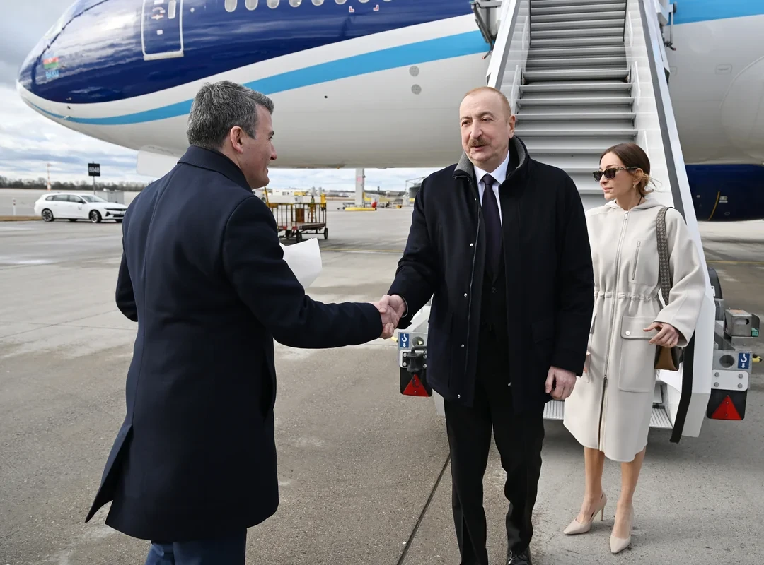 Президент Ильхам Алиев прибыл с визитом в Германию
 