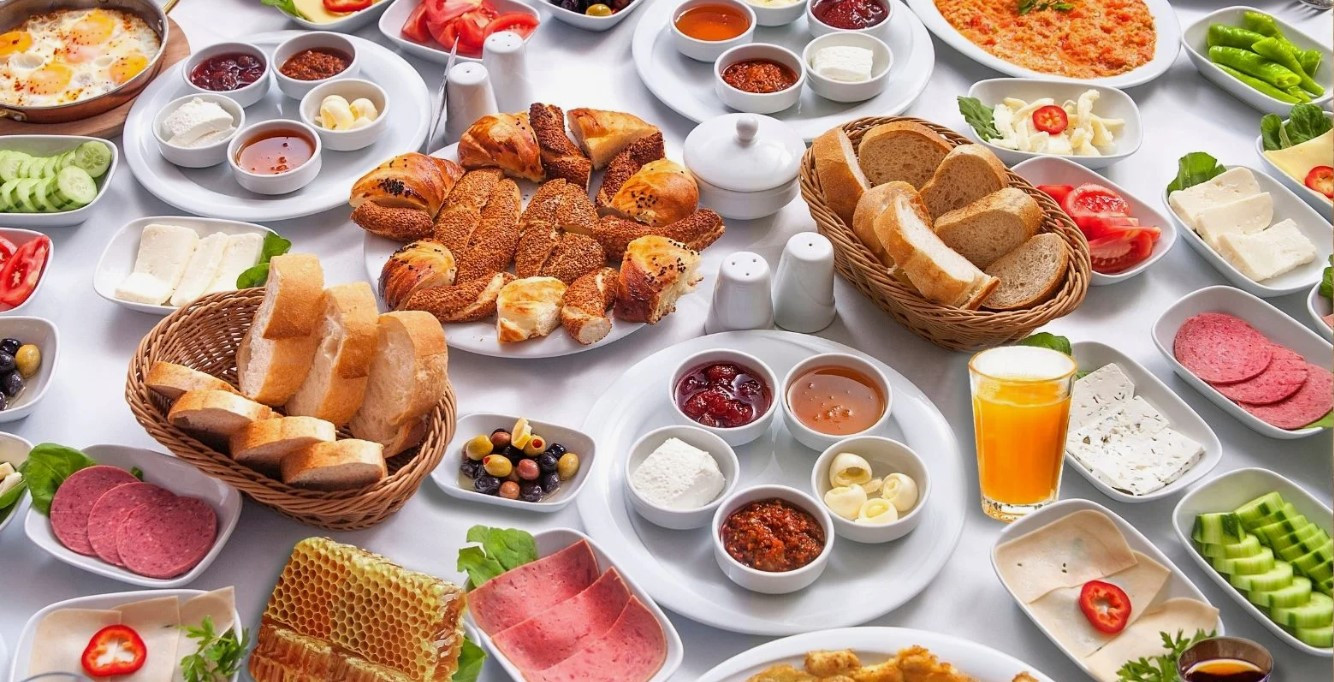 Названа ошибка, которую многие допускают за завтраком
 