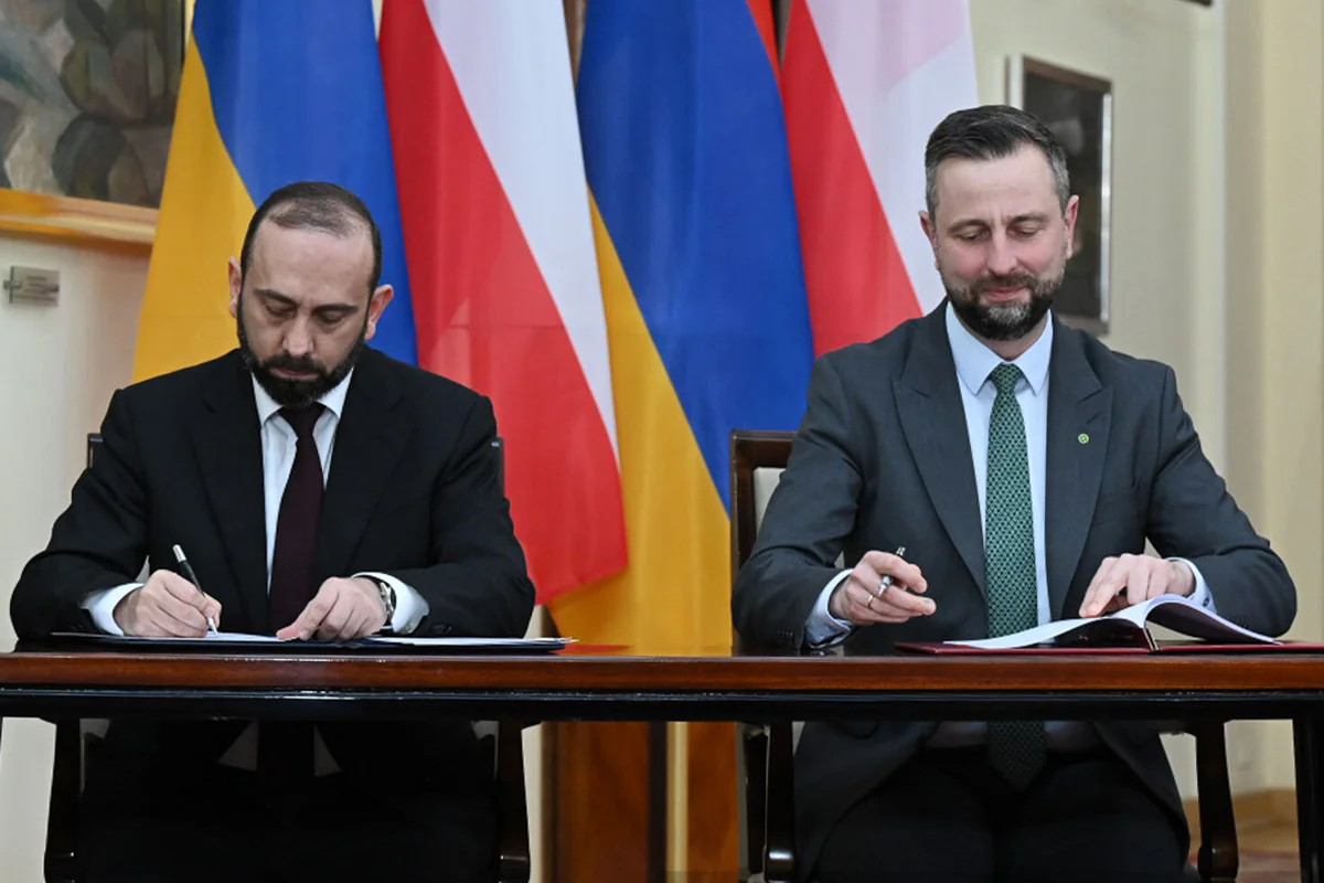 Армения и Польша подписали соглашение о военно-техническом сотрудничестве
 