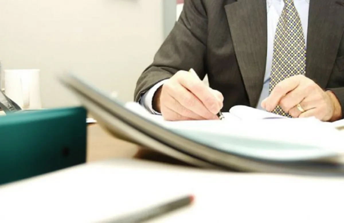 Внесены изменения в правила постановки на учет и снятия с него физических лиц
 