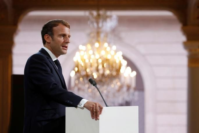 Филиппо заявил, что сторонники Макрона хотят войны
 