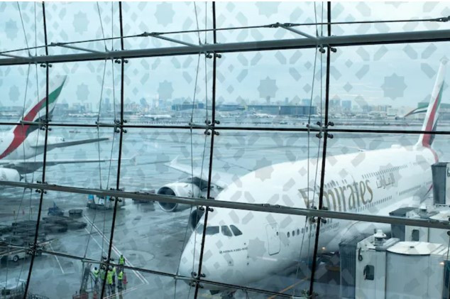 СМИ: Экономика Дубая теряет около 1 млн долларов в минуту из-за простоя аэропорта
 