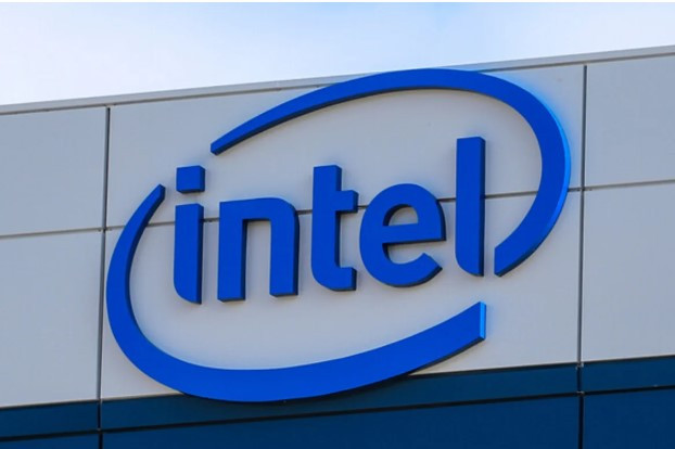 Intel уволит главу совета директоров после 17 лет работы
 
