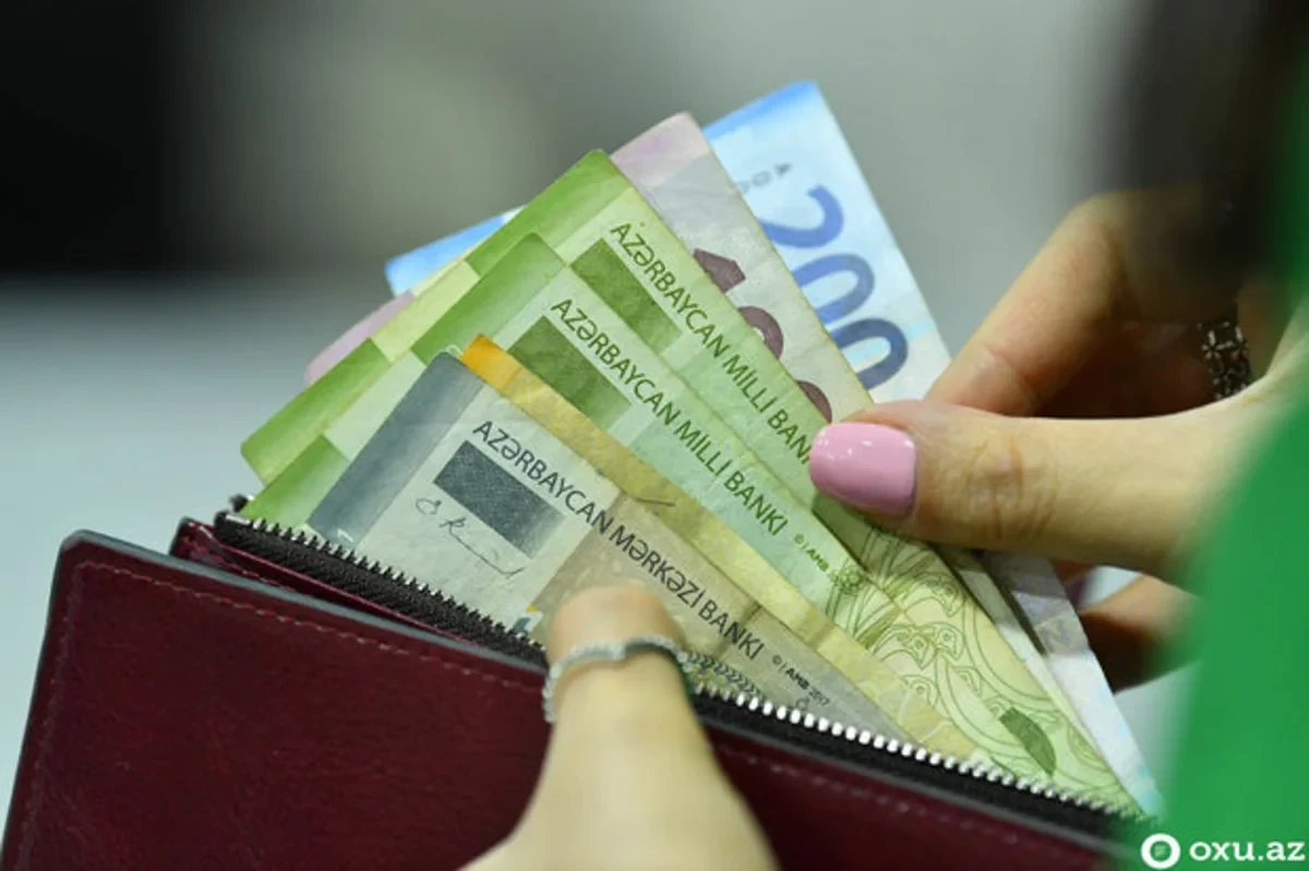 В Баку стоимость платных услуг для населения выросла на 9.7%
 