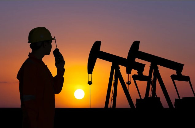 IEA планирует высвободить крупнейший в истории запас нефти
 