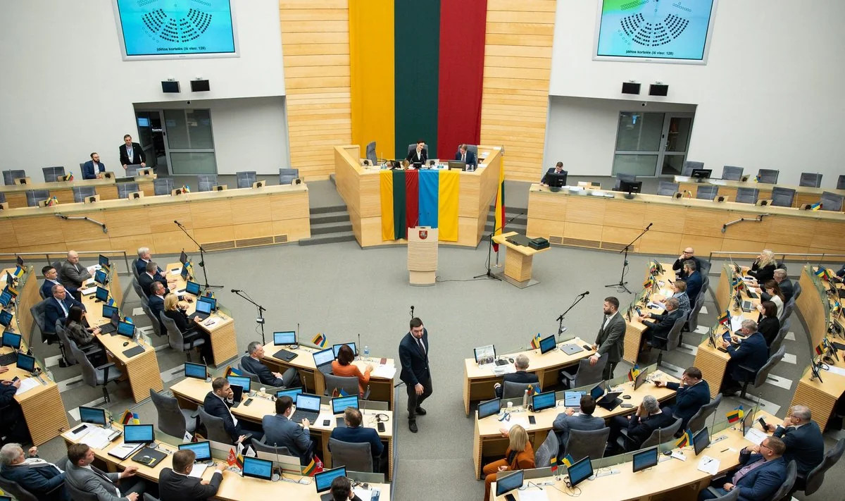 Сейм Литвы одобрил продление санкций против РФ и Беларуси до конца 2027 года
 