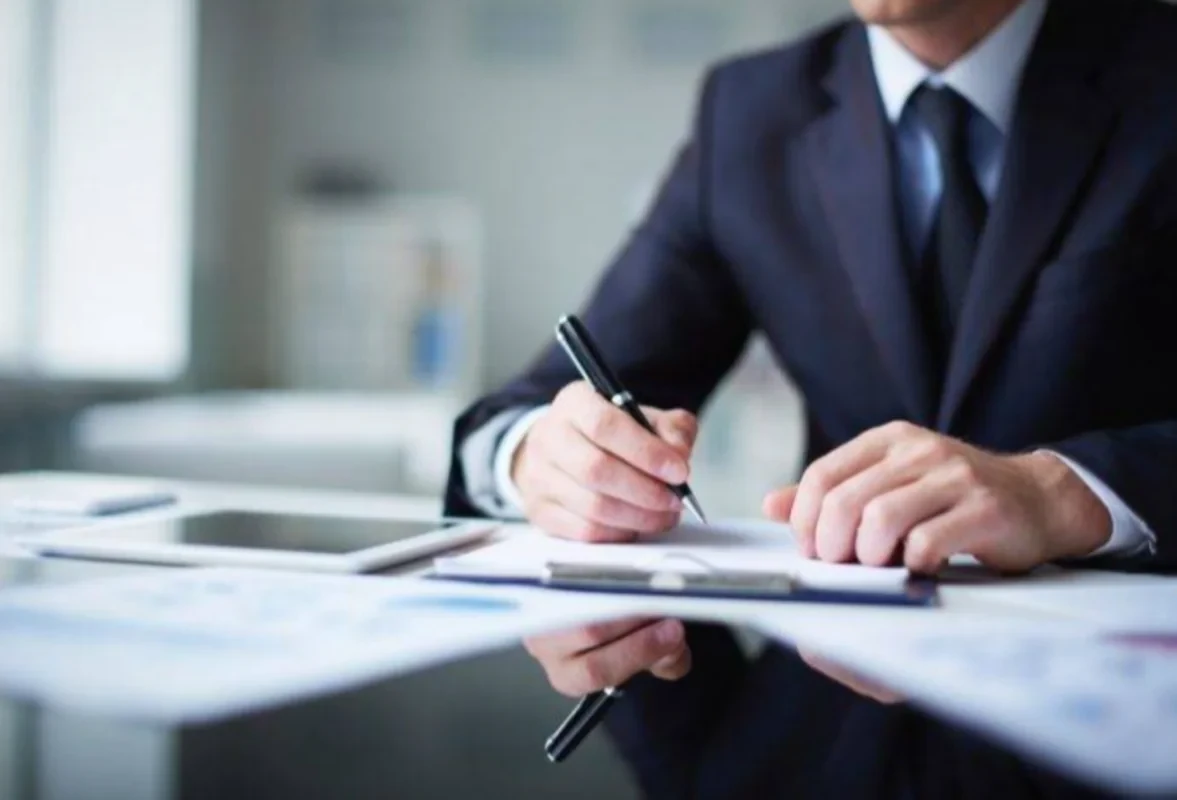 В Азербайджане отменяется система поощрений в госслужбе
 