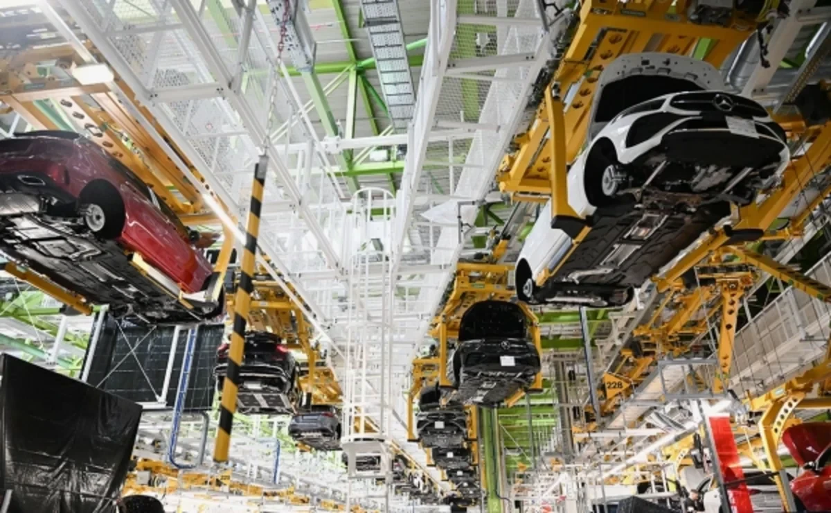 Стало известно, какие автогиганты отказались от перехода на электромобили
 