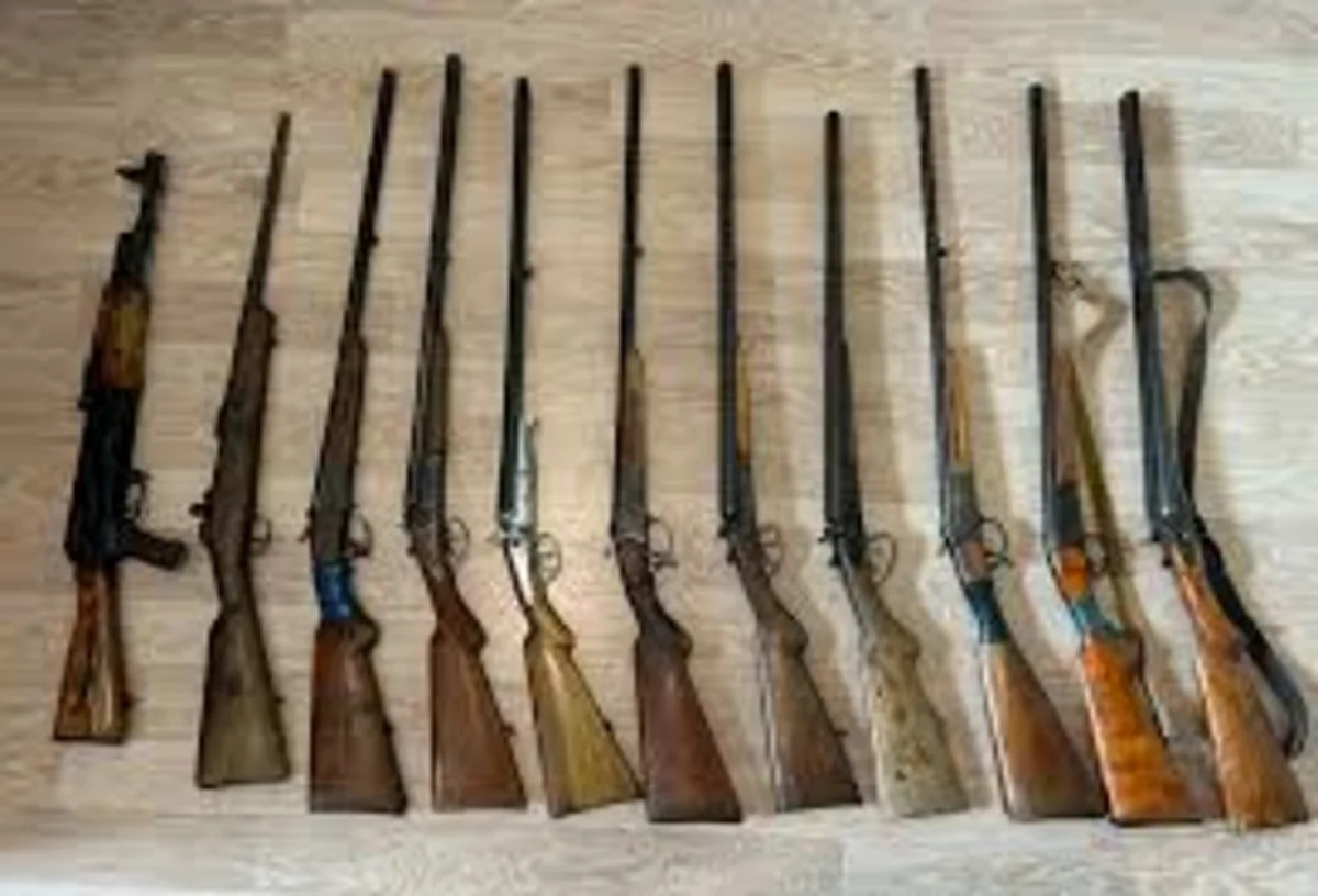 В Азербайджане за сутки изъяты автоматы, гранаты и более 2,4 тыс. патронов
 