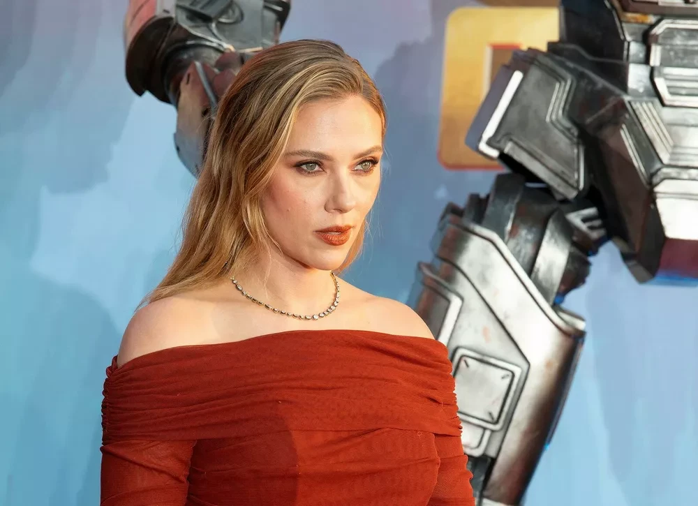 В сети появилось выпускное фото Скарлетт Йоханссон
 
