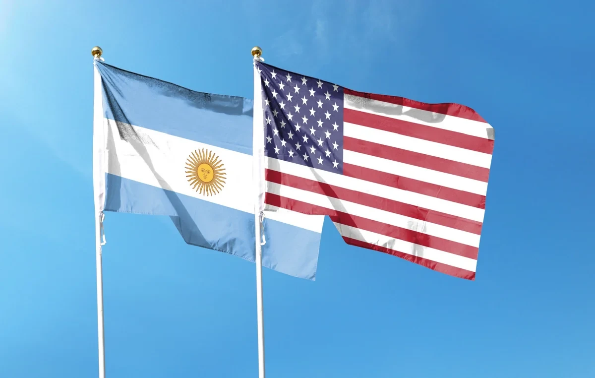 СМИ: США отменили военные учения с Аргентиной из-за конфликта с Ираном
 