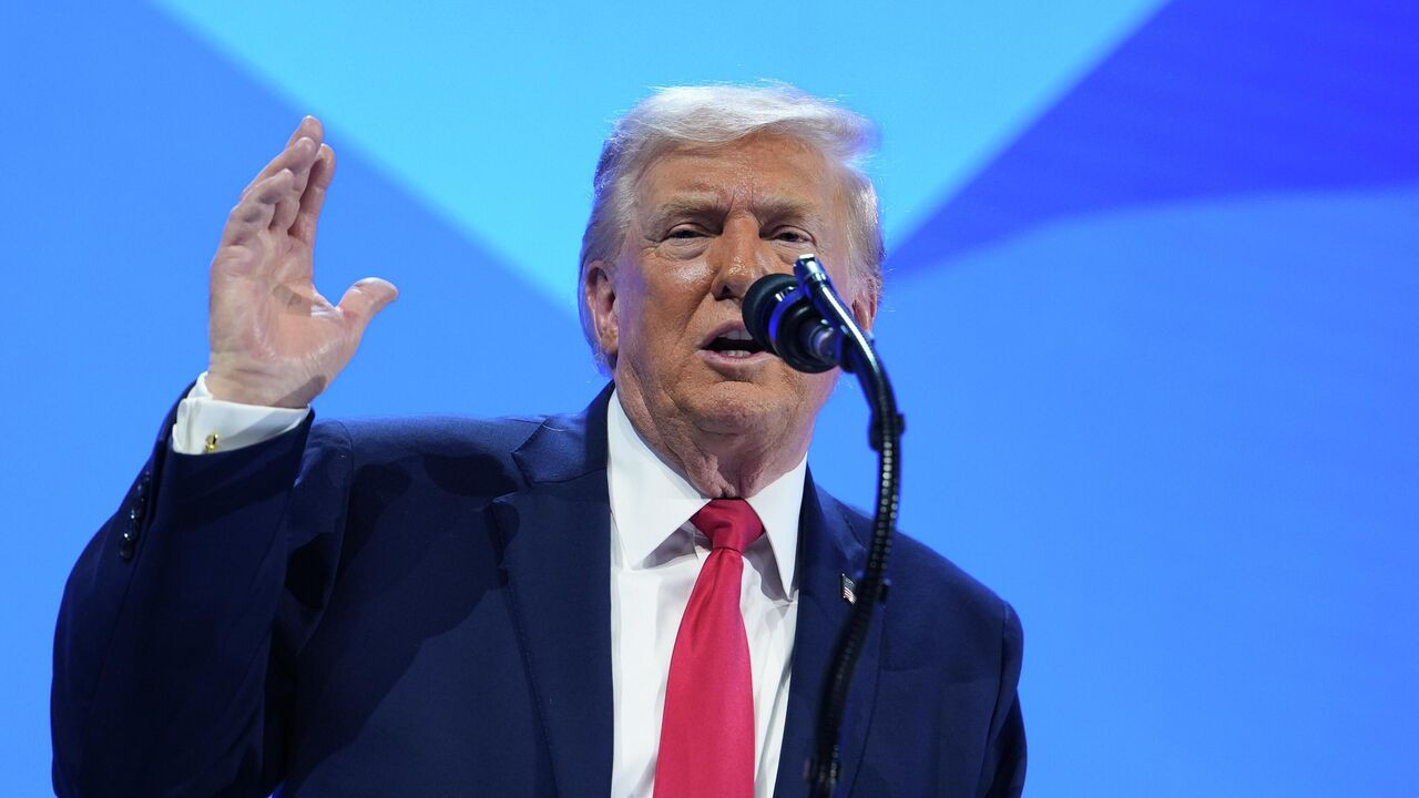 Трамп опубликовал ссылку на материал об обсуждении в Киеве поддержки Байдена
 