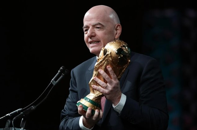Глава ФИФА уверен в успехе Мексики как хозяйки ЧМ по футболу
 