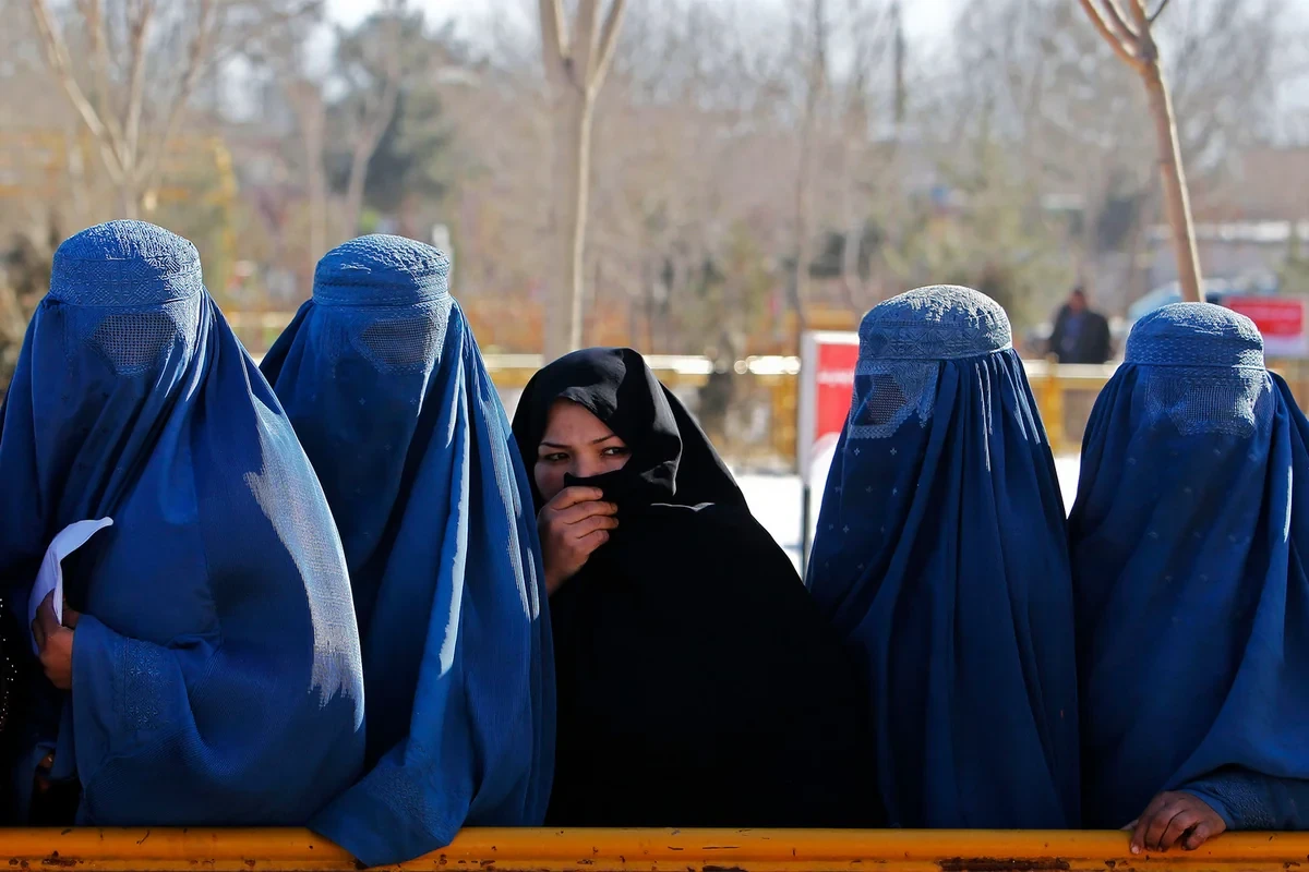 В Афганистане ужесточили дресс-код для женщин
 