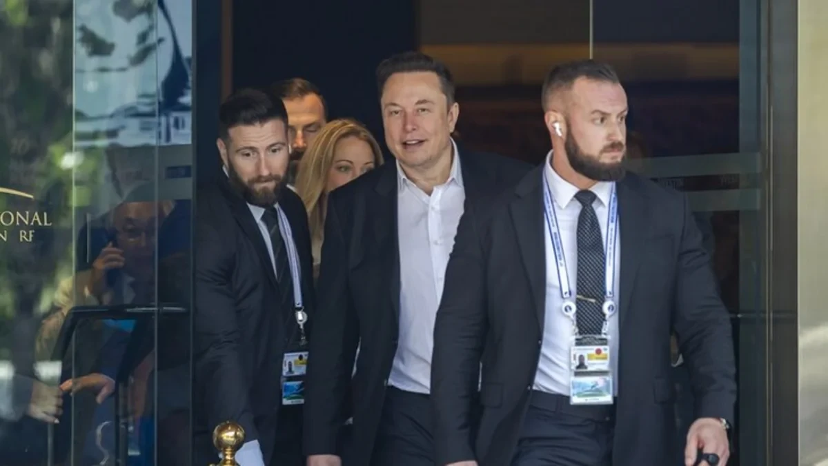 Охранники Маска получили статус федеральных агентов
 