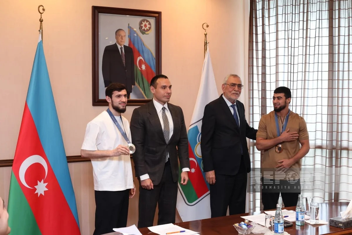 Хасрату Джафарову и Гашиму Магомедову вручили новые медали
 