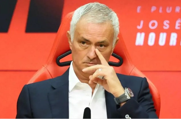 Моуринью обрушился с критикой на 'Тоттенхэм'
 