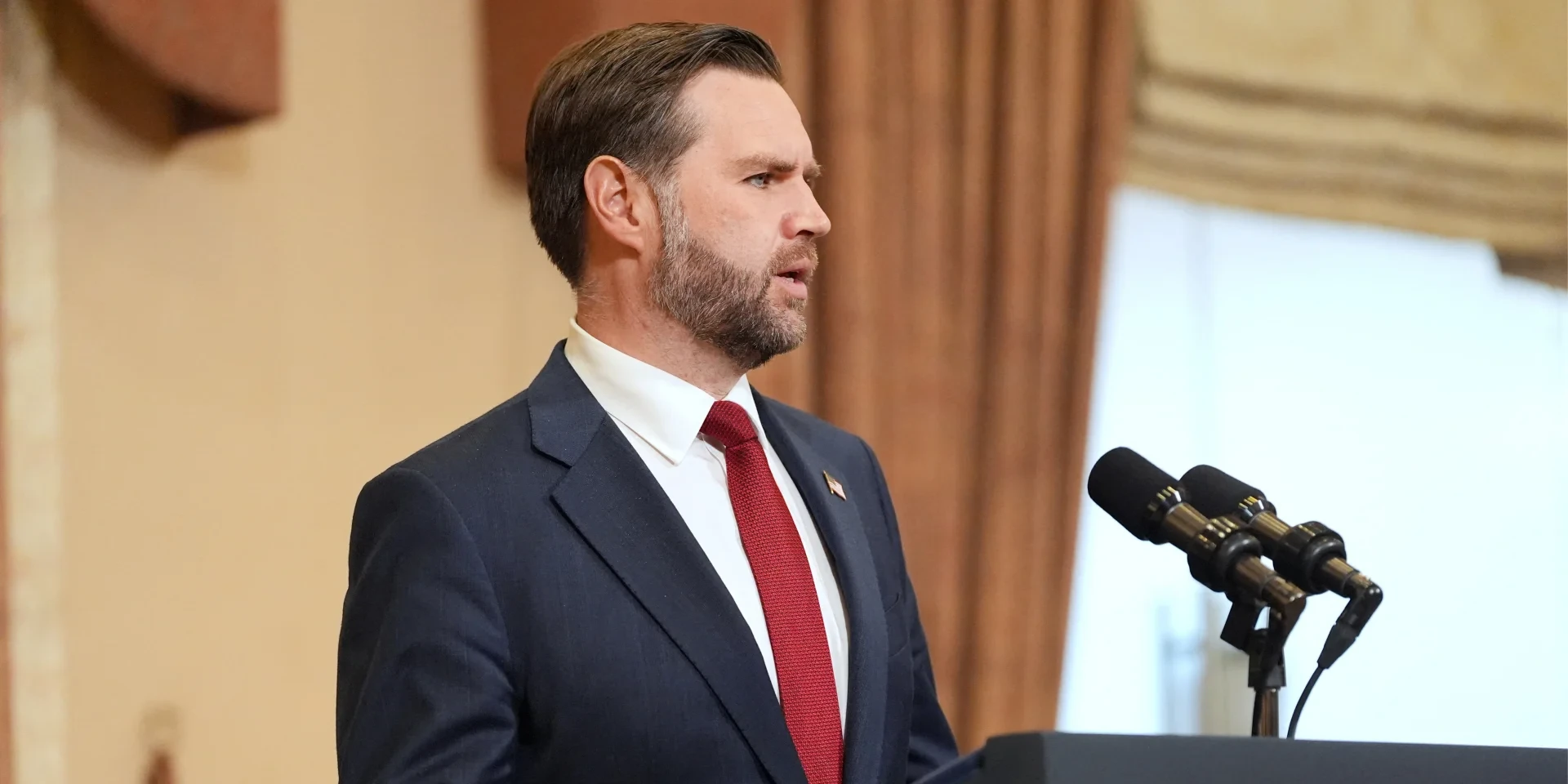 Вэнс: будущее переговоров США и Ирана зависит от шагов Тегерана
 