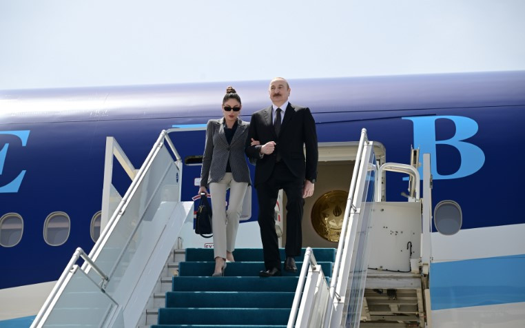 Президент Азербайджана Ильхам Алиев прибыл с рабочим визитом в Турцию
 