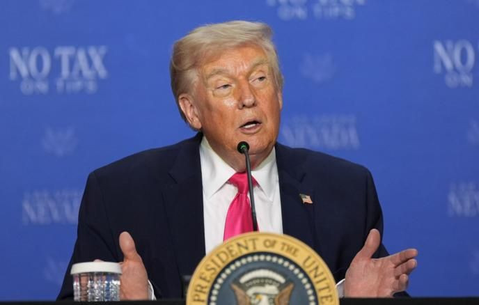 Трамп пригрозил Италии, усомнился в мире с Ираном и заявил о передаче урана
 