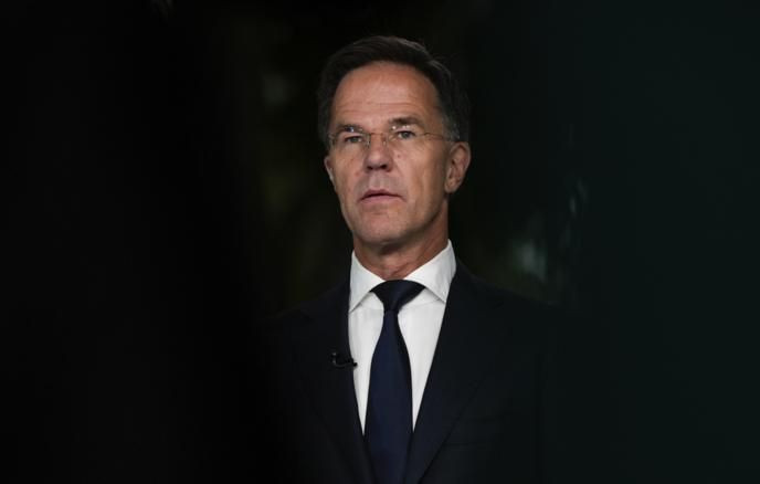 FT: Франция вычеркнула имена Рютте и фон дер Ляйен из участников саммита по Ормузу
 