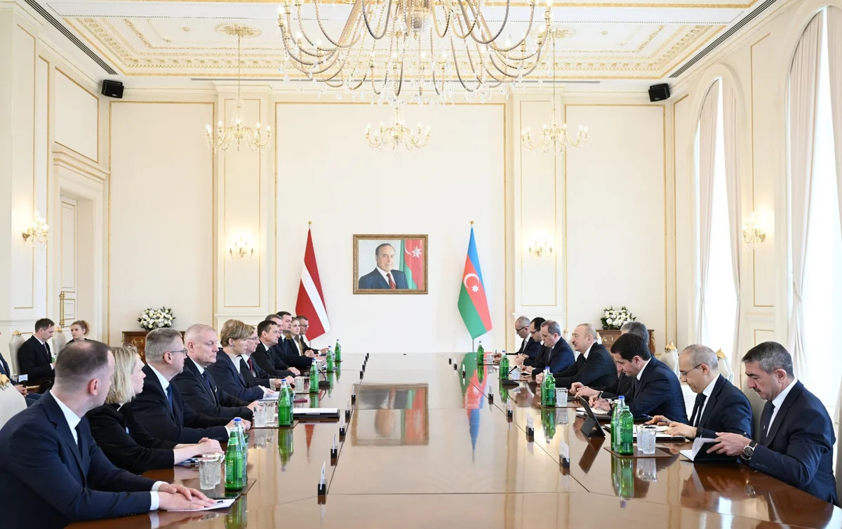 Состоялась встреча президентов Азербайджана и Латвии в расширенном составе - ОБНОВЛЕНО
 