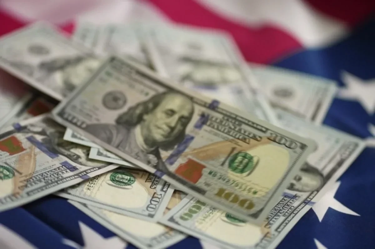 США заморозили поставки наличных долларов Ираку
 