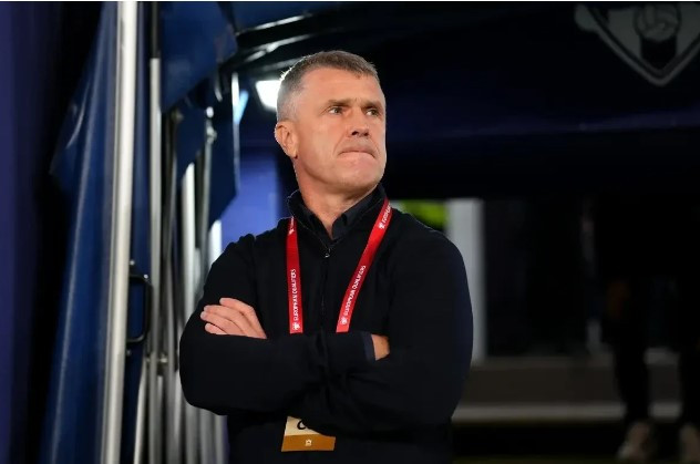 Главный тренер сборной Украины по футболу покинул свой пост
 