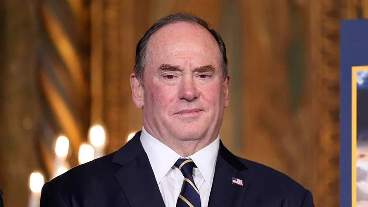 Министр ВМС США Джон Фелан ушел в отставку
 