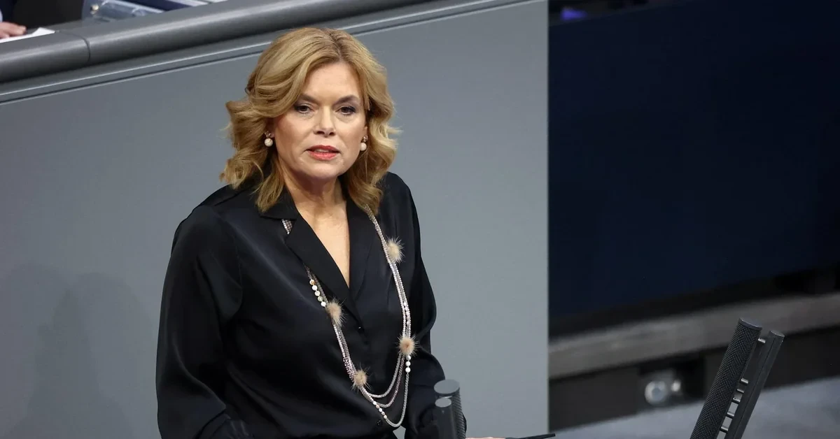 Хакеры взломали мессенджер председателя Бундестага ФРГ Клёкнер
 