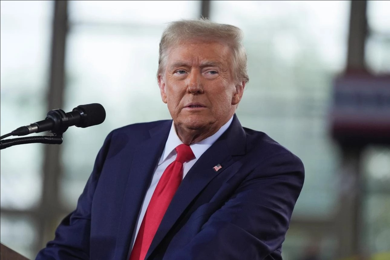 Рейтинг неодобрения Трампа достиг рекордных 62%