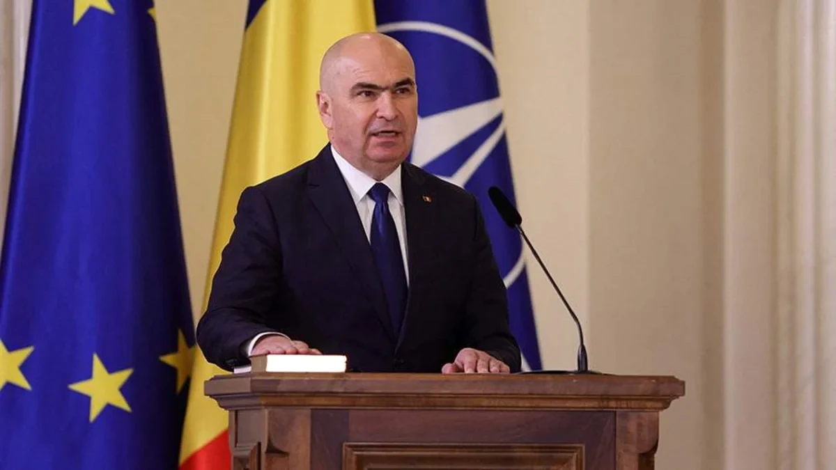 Парламент Румынии отправил в отставку премьер-министра Илие Боложана
 
