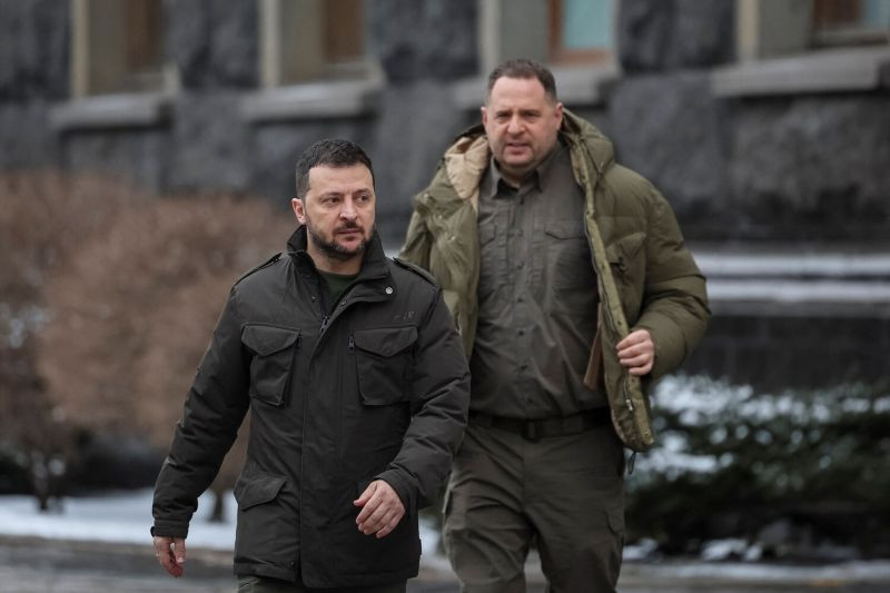 В Германии раскритиковали молчание Зеленского на фоне скандала с Ермаком
 