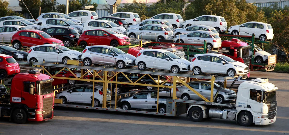 Азербайджан сократил расходы на импорт автомобилей на 28%