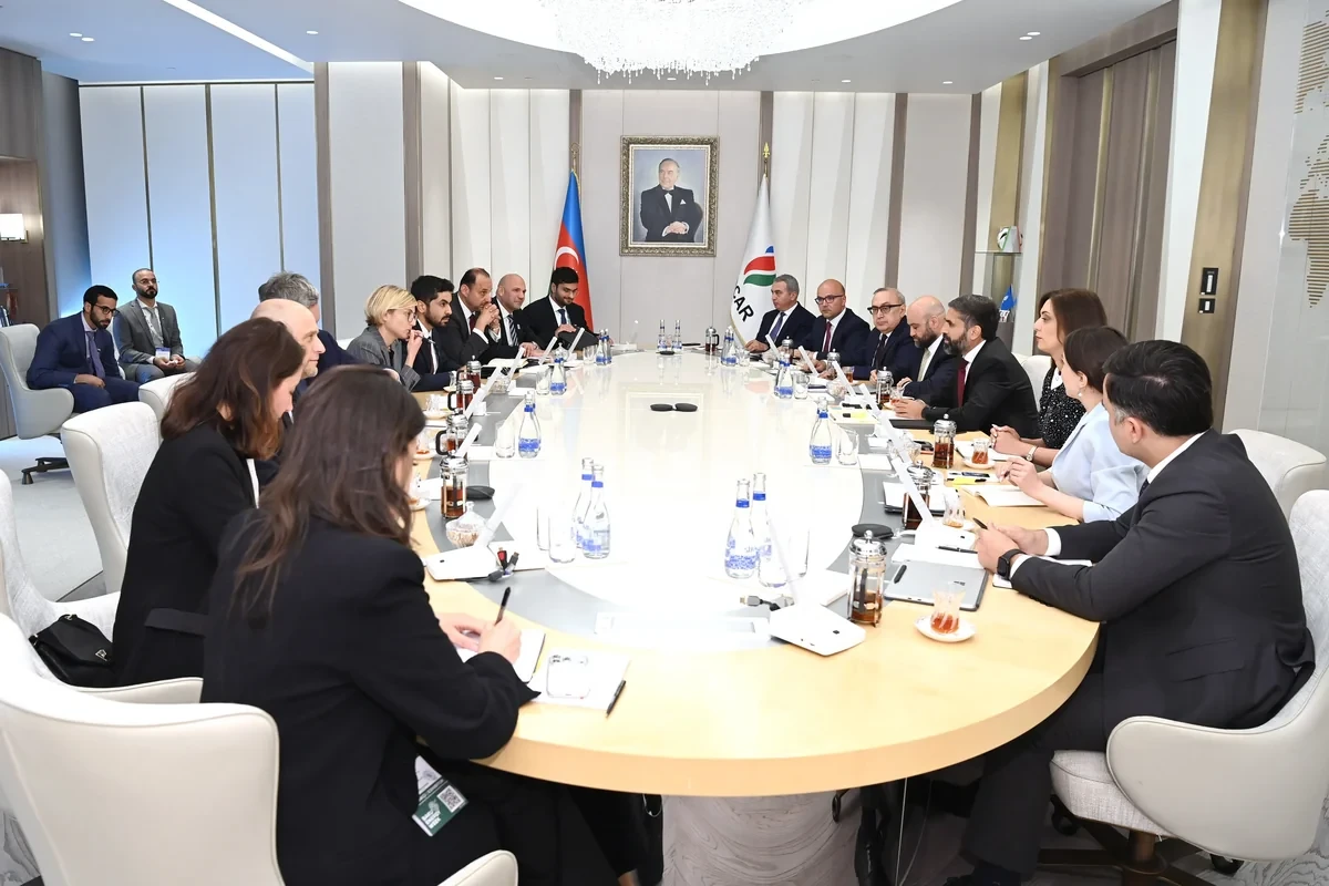 SOCAR обсудила с TotalEnergies и XRG полномасштабную разработку месторождения Абшерон
 