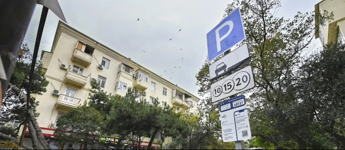 Обнародованы количество и адреса служебных парковочных мест