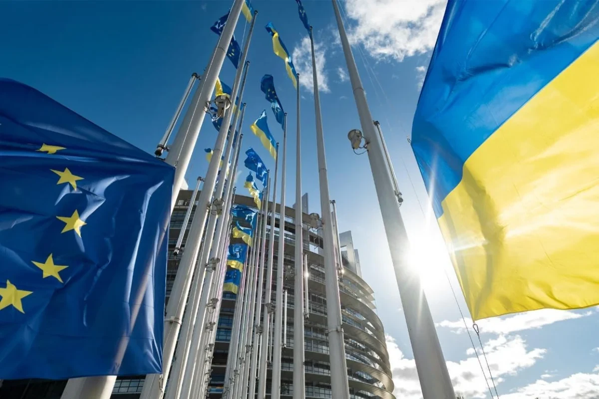 СМИ: Евросоюз пожертвует Украиной в борьбе с Китаем
 