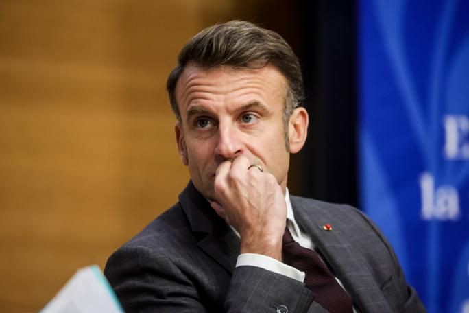 Le Figaro: Макрон может распустить парламент перед выборами президента 2027 года
 